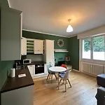 Metro Famagosta - Modern Suite Free Wifi & Parking